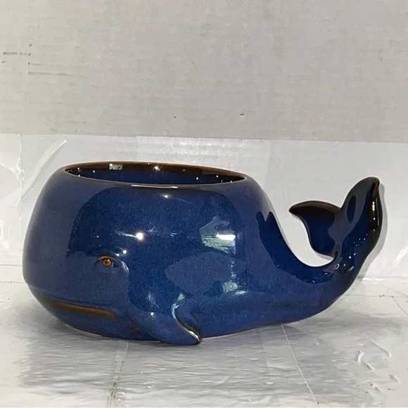 Bath & Body Works Blue Whale Ceramic 3-Wick Candle Holder Very Good Condition - Picture 7 of 7
